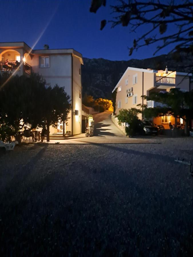 Ferienhaus Elena Karlobag Exteriér fotografie