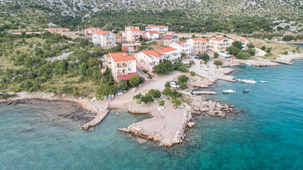 Ferienhaus Elena Karlobag Exteriér fotografie